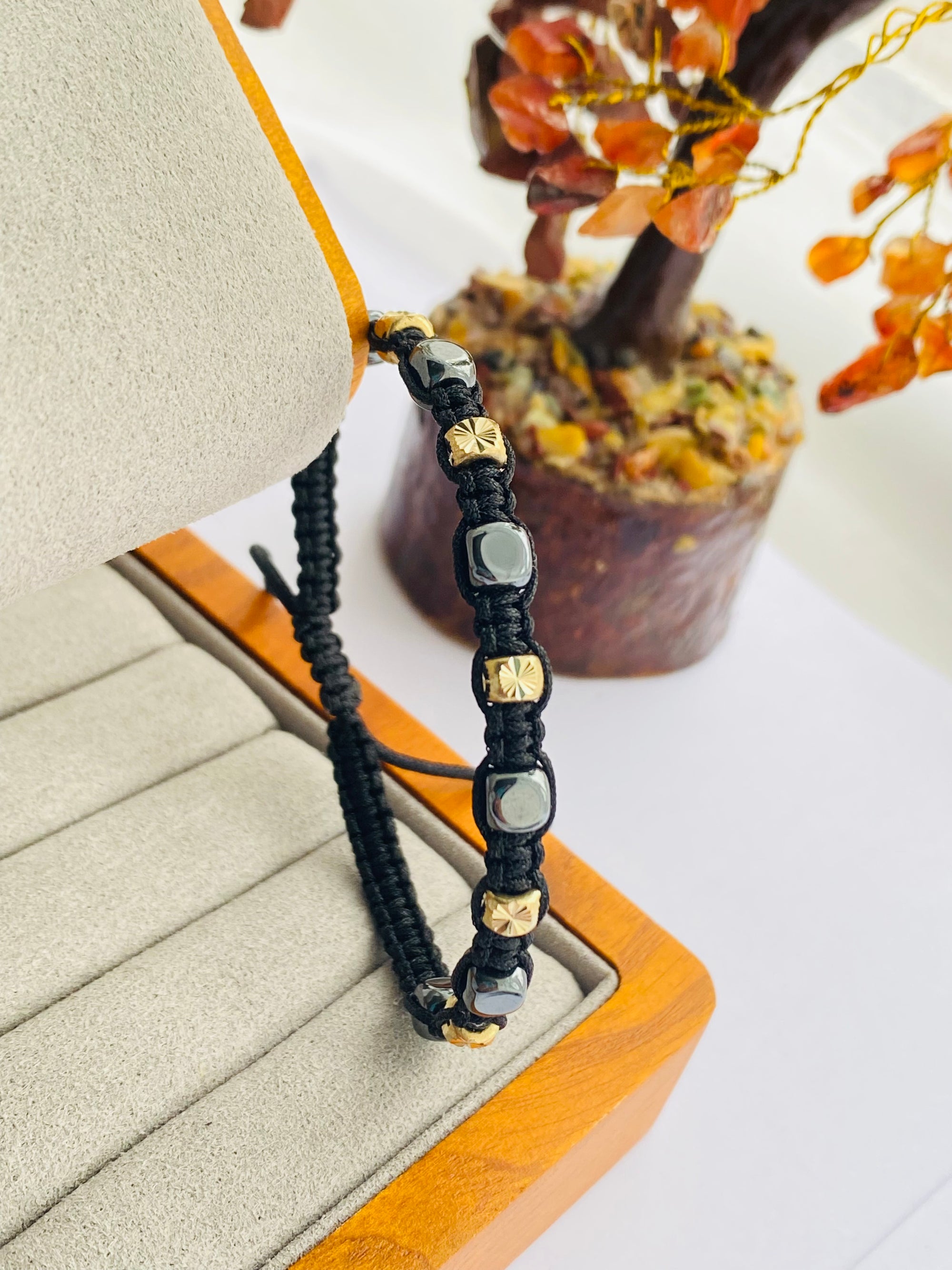 14k gold 4mm cube  beads  and 5mm hematite  beads bracelet HMB-23