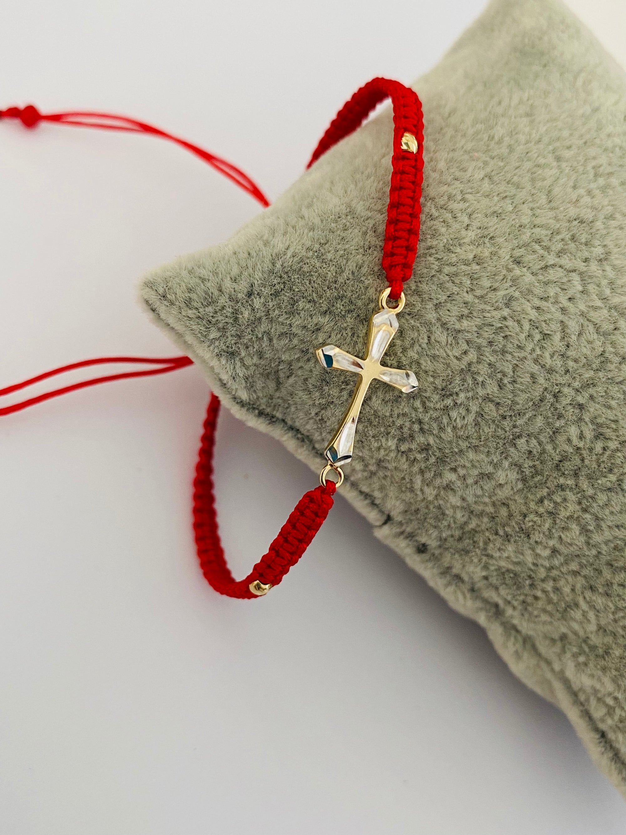 14k gold cross    and 2.5mm beads  and string bracelet RD01