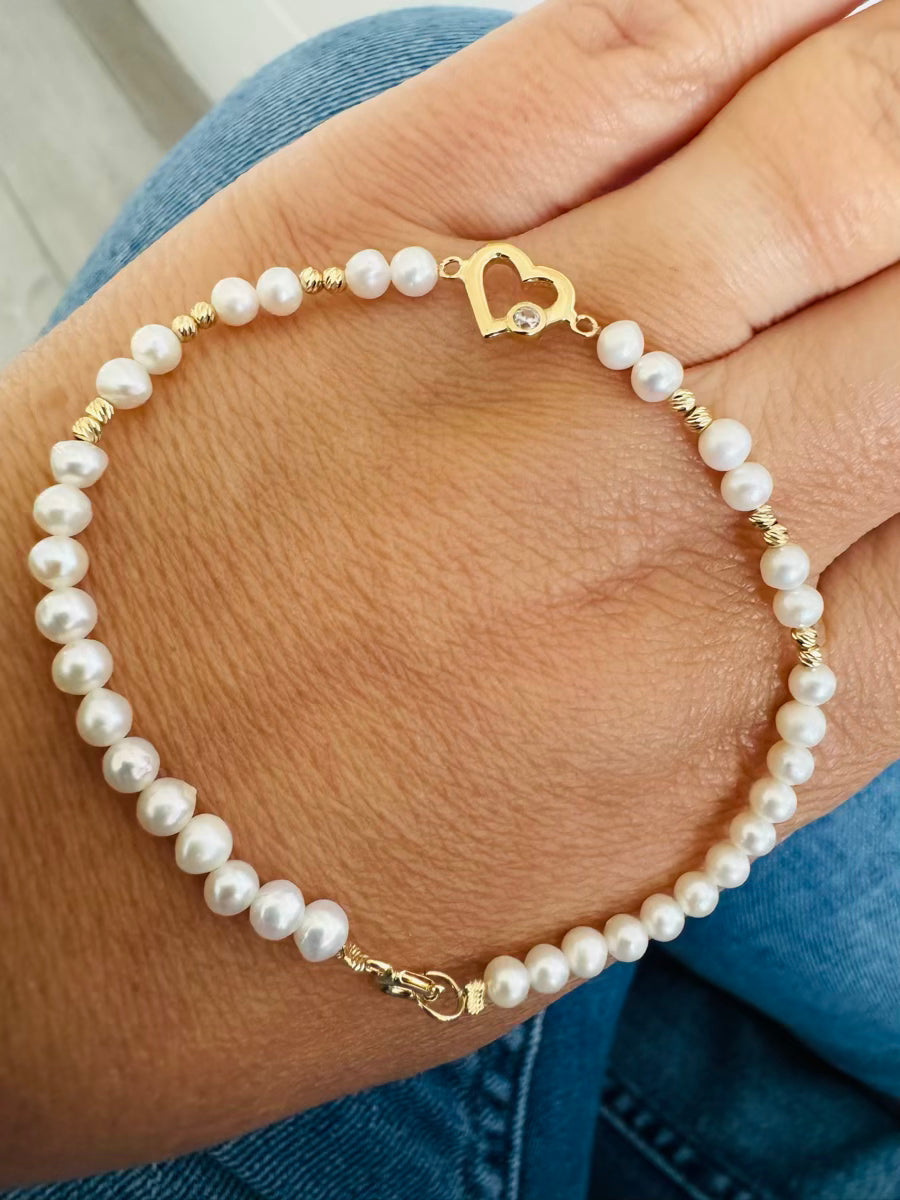 14k gold heart with 3mm freshwater pearls bracelet